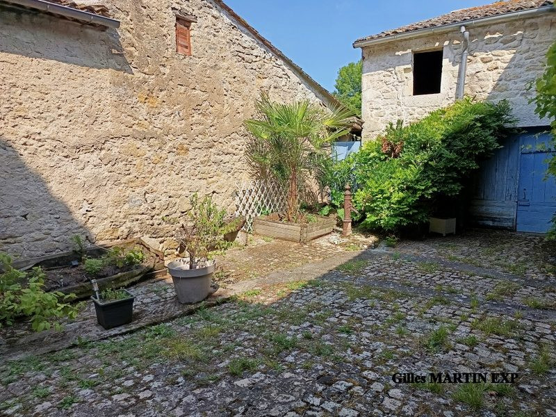 Maison à vendre à Saint-Méard-de-Gurçon, 273 m²