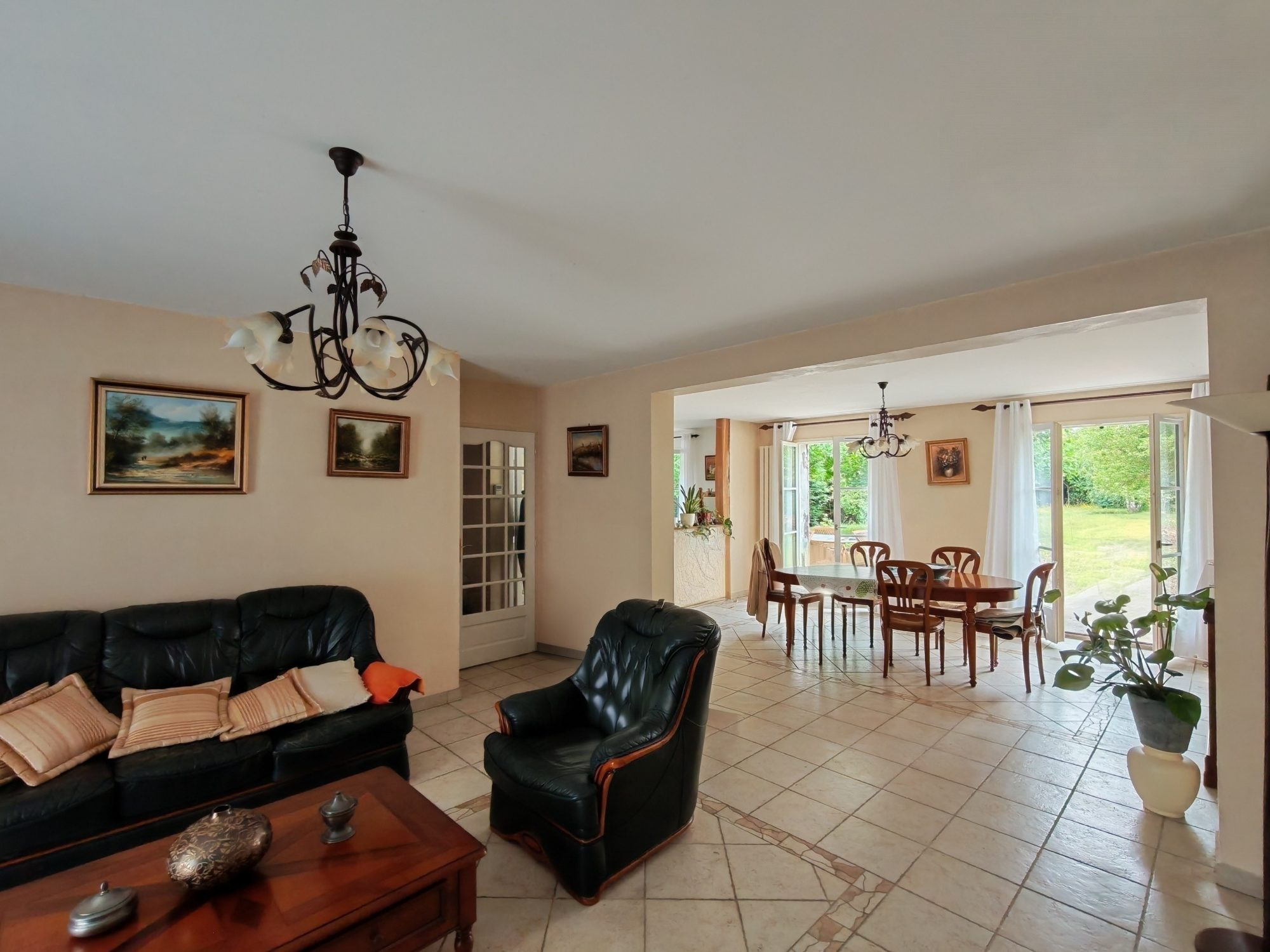 Family home of 171 m² 3