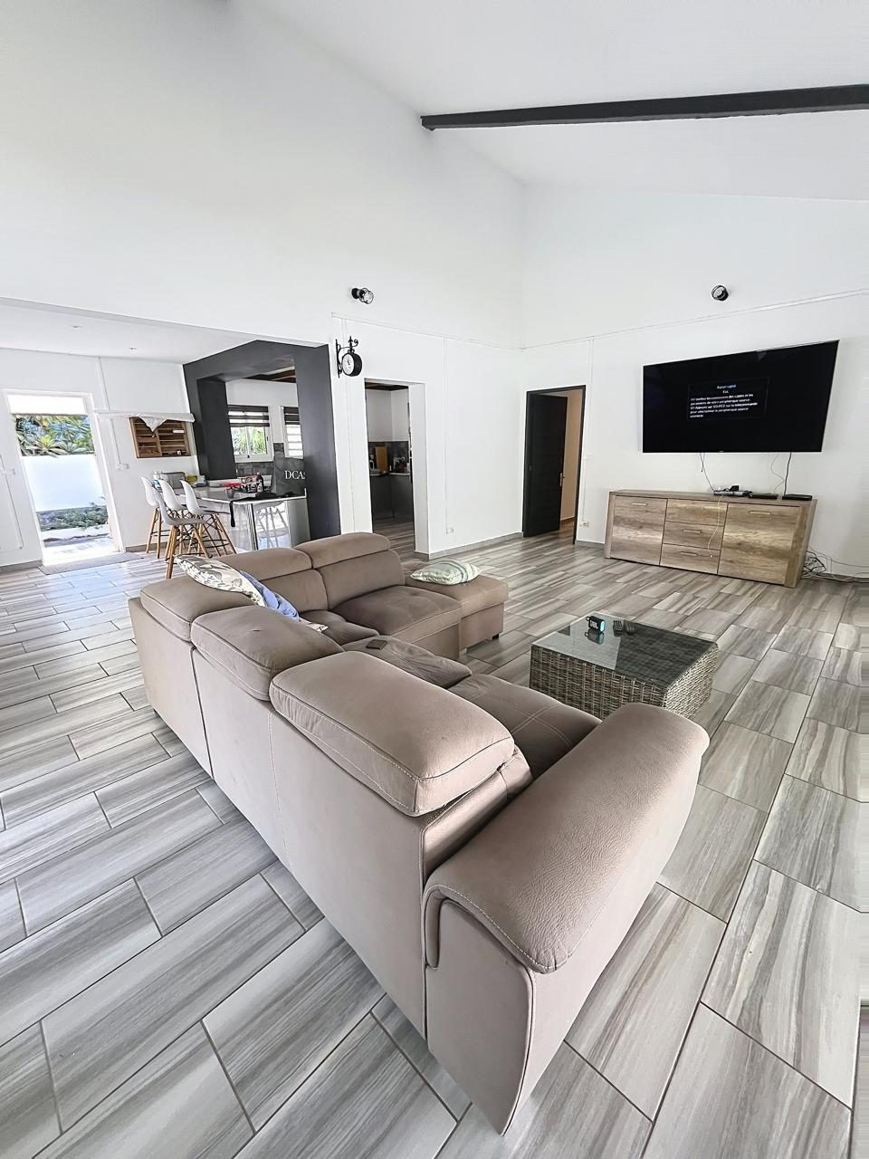 VILLA JUST STEPS AWAY FROM ERMITAGE LAGOON 4