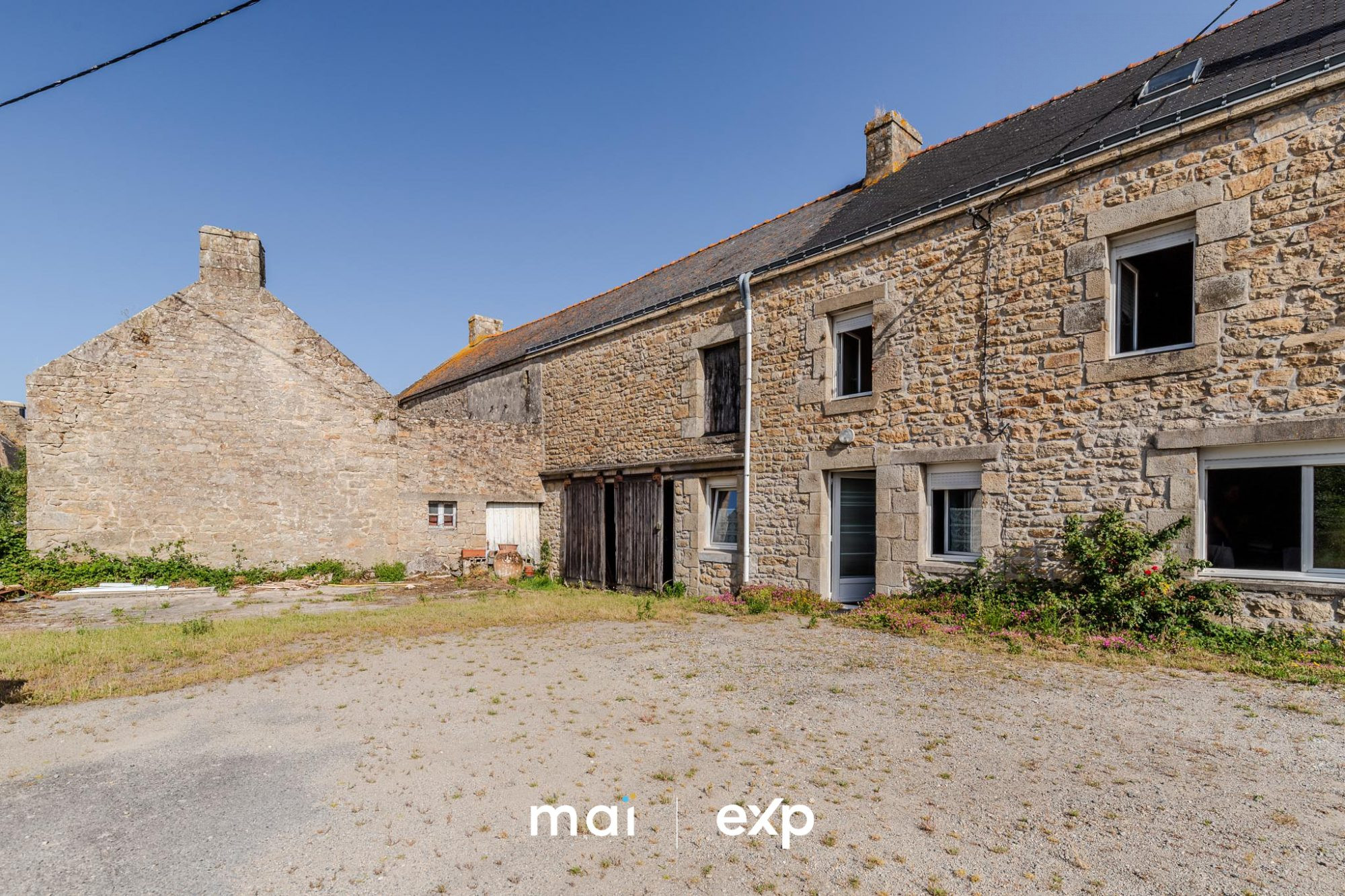 Longère en pierre à rénover à Erdeven – Projet de rénovation entre plages et mégalithes