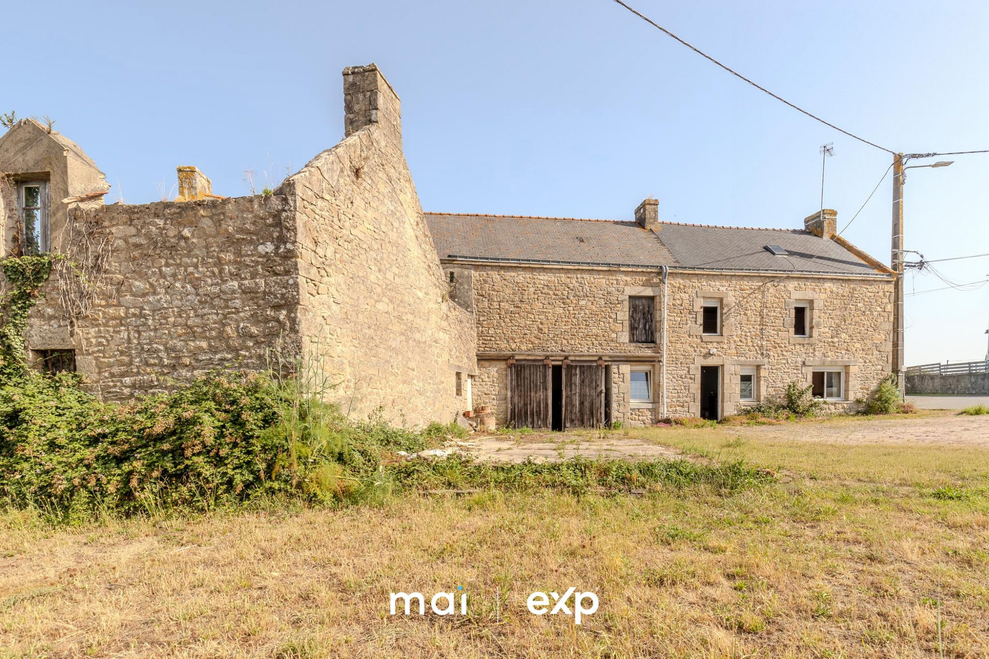 Longère en pierre à rénover à Erdeven – Projet de rénovation entre plages et mégalithes