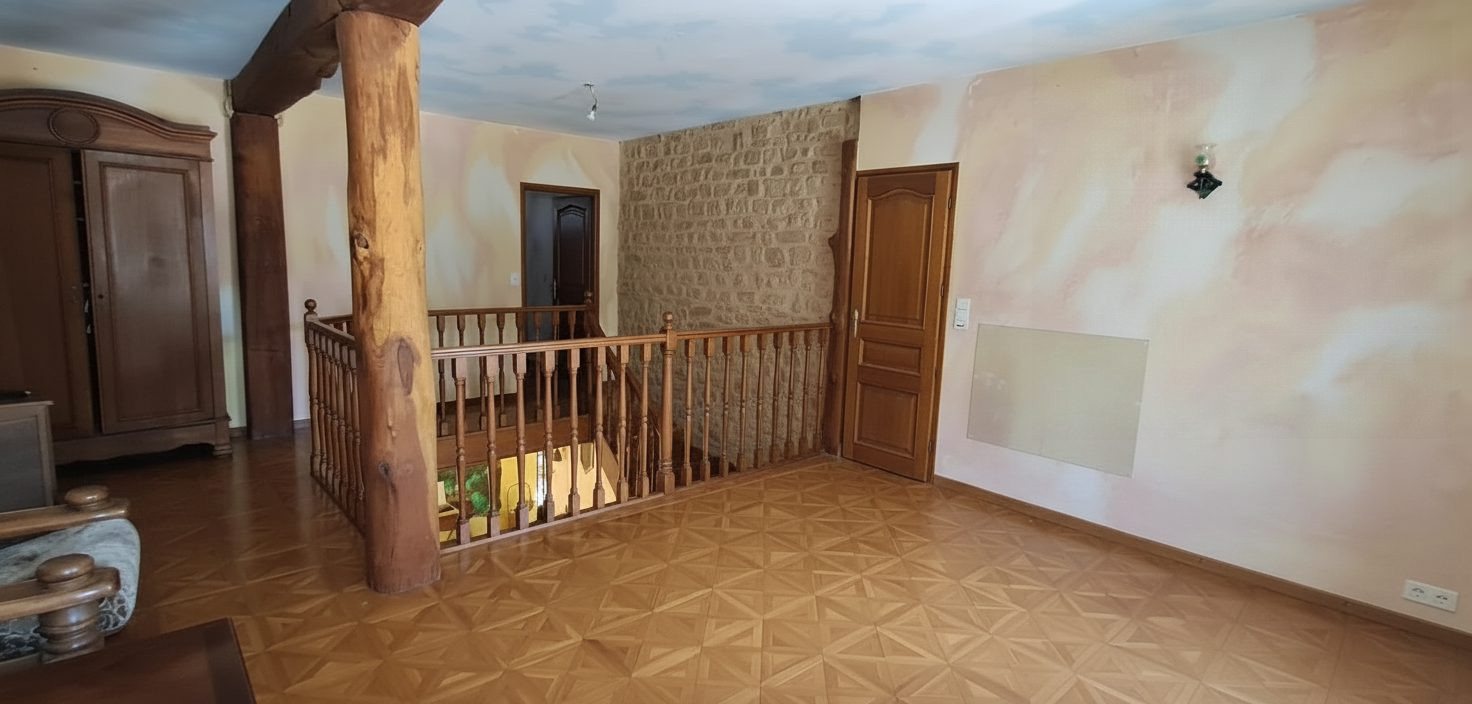 Maison à vendre à Vrigne aux Bois, 163 m²