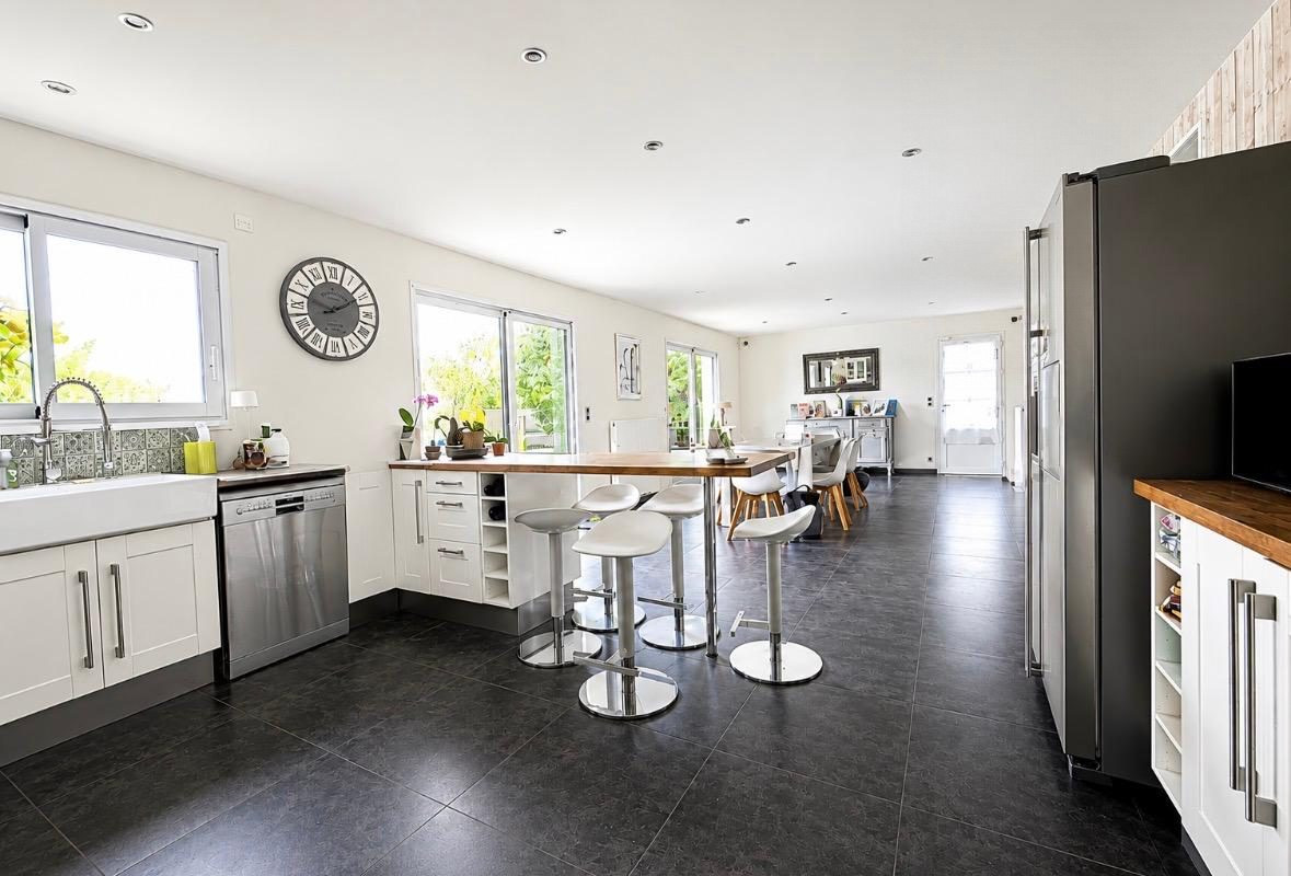 Maison à vendre à Gond-Pontouvre (), 197 m²