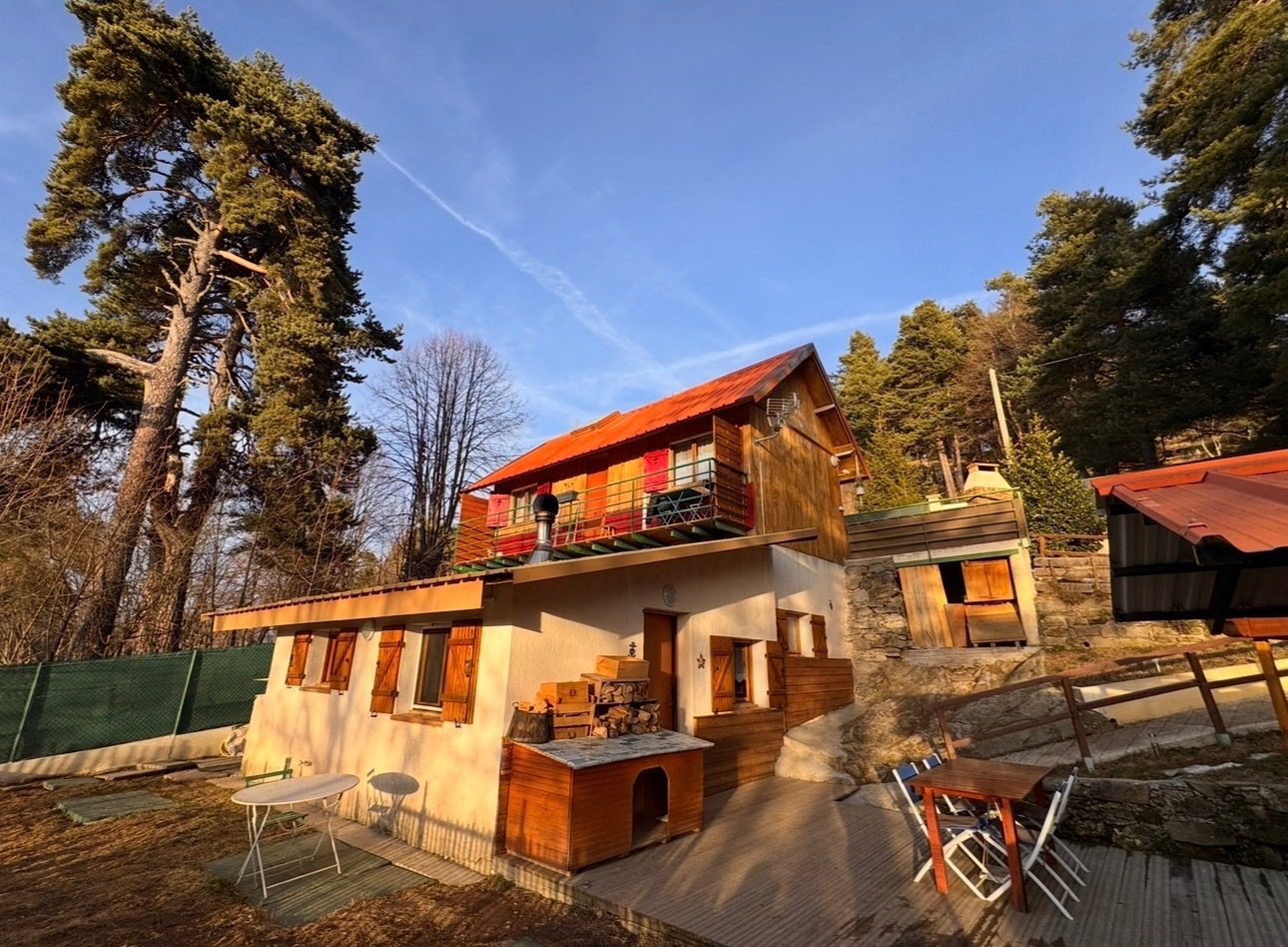 CHALET AVEC JARDIN