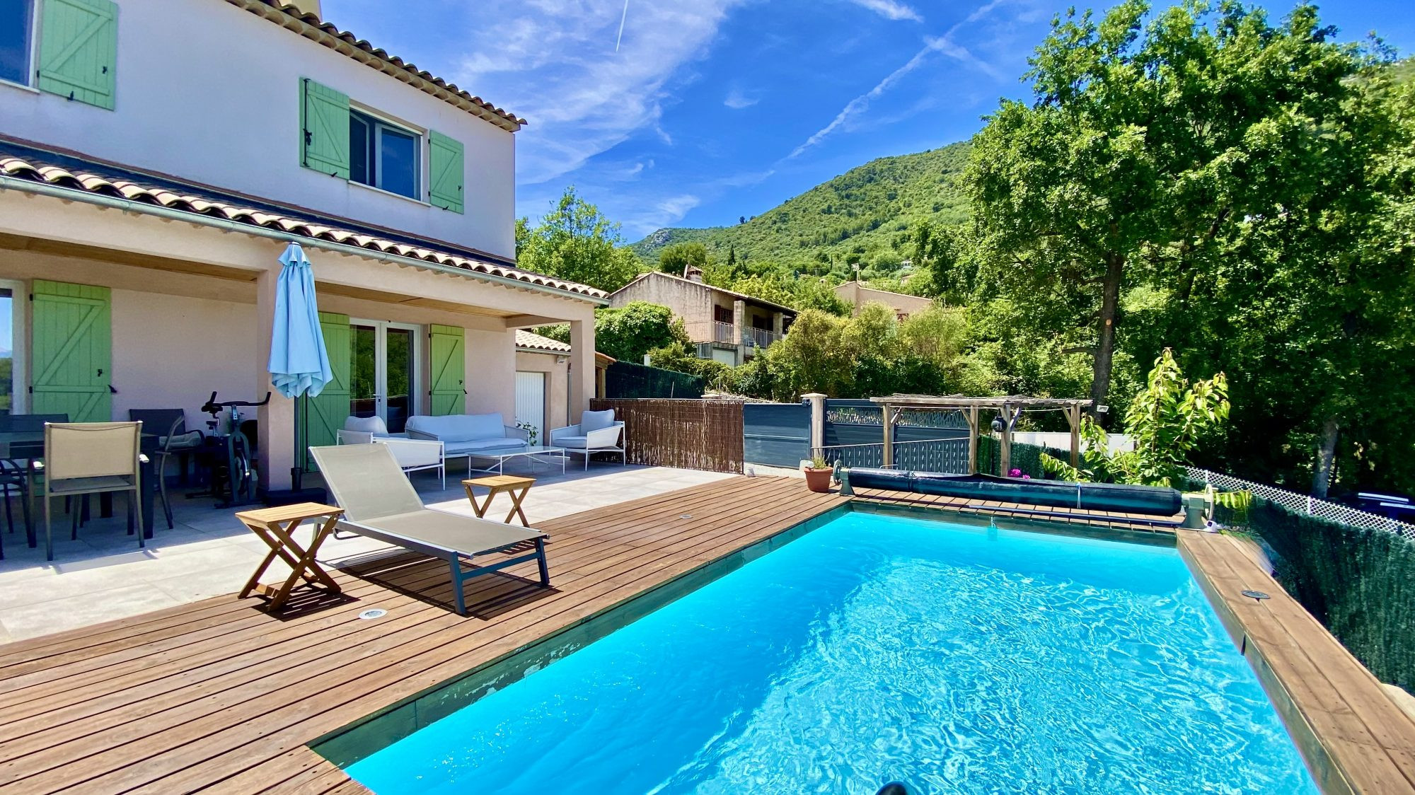 Maison 4 pièces 90 m² · à Gattières · 90 m² · 589 000 €