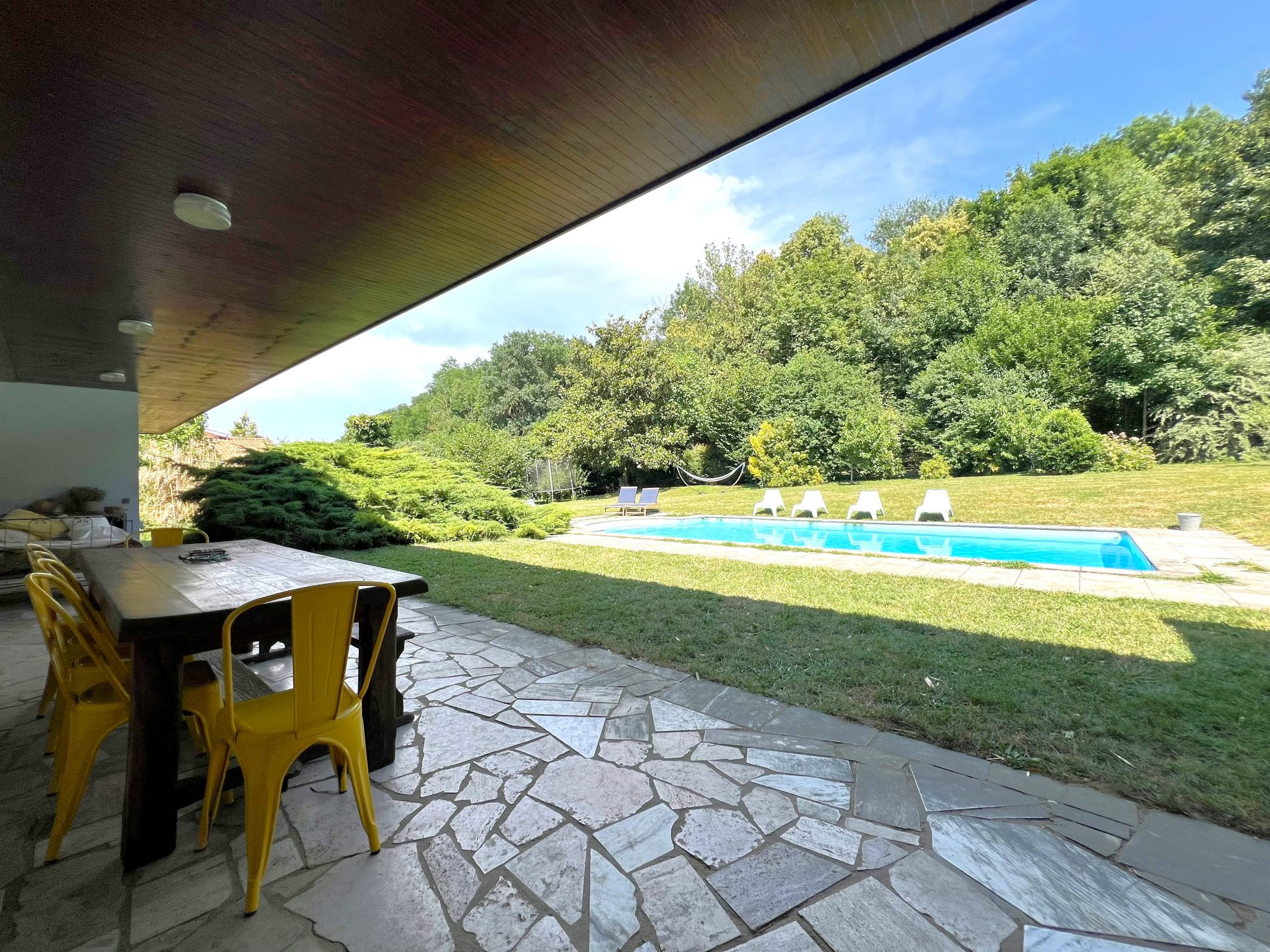 Maison rénovée - Vue forêt - Piscine