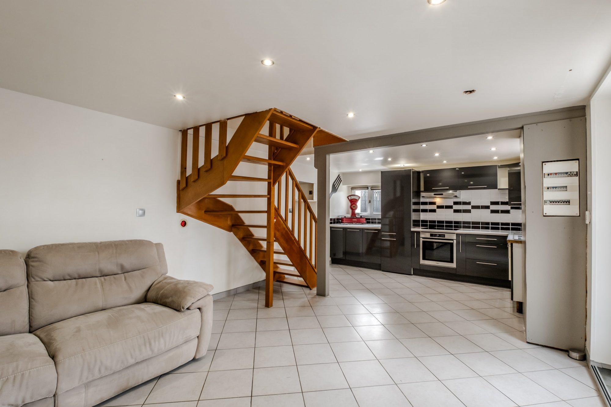 Detached House on 3 Levels - 4 Bedrooms - Vétraz-Monthoux 4