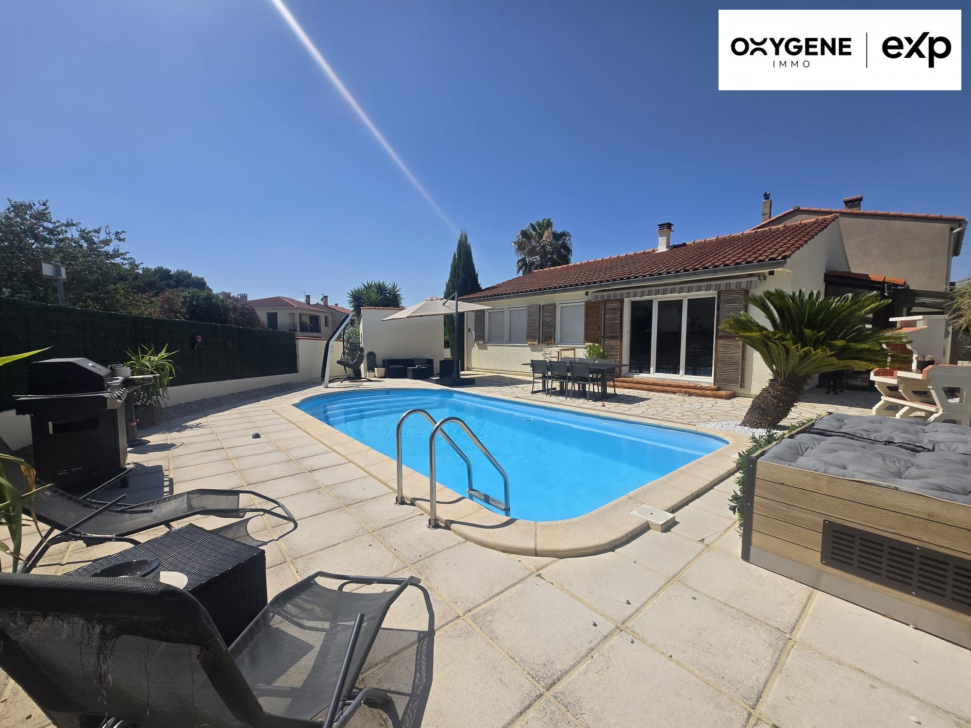 SINGLE-STORY HOUSE WITH SWIMMING POOL 3
