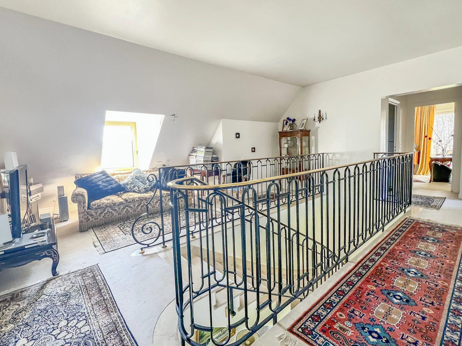 Maison 10 pièces 254 m² · à Magny-en-Vexin · 254 m² · 490 000 €