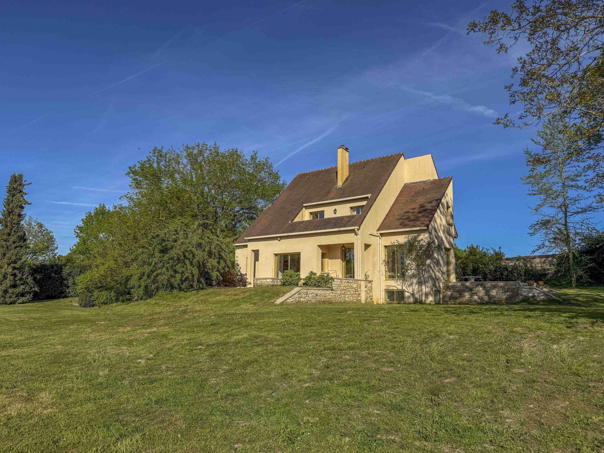 Maison à vendre à Magny-en-Vexin, 254 m²