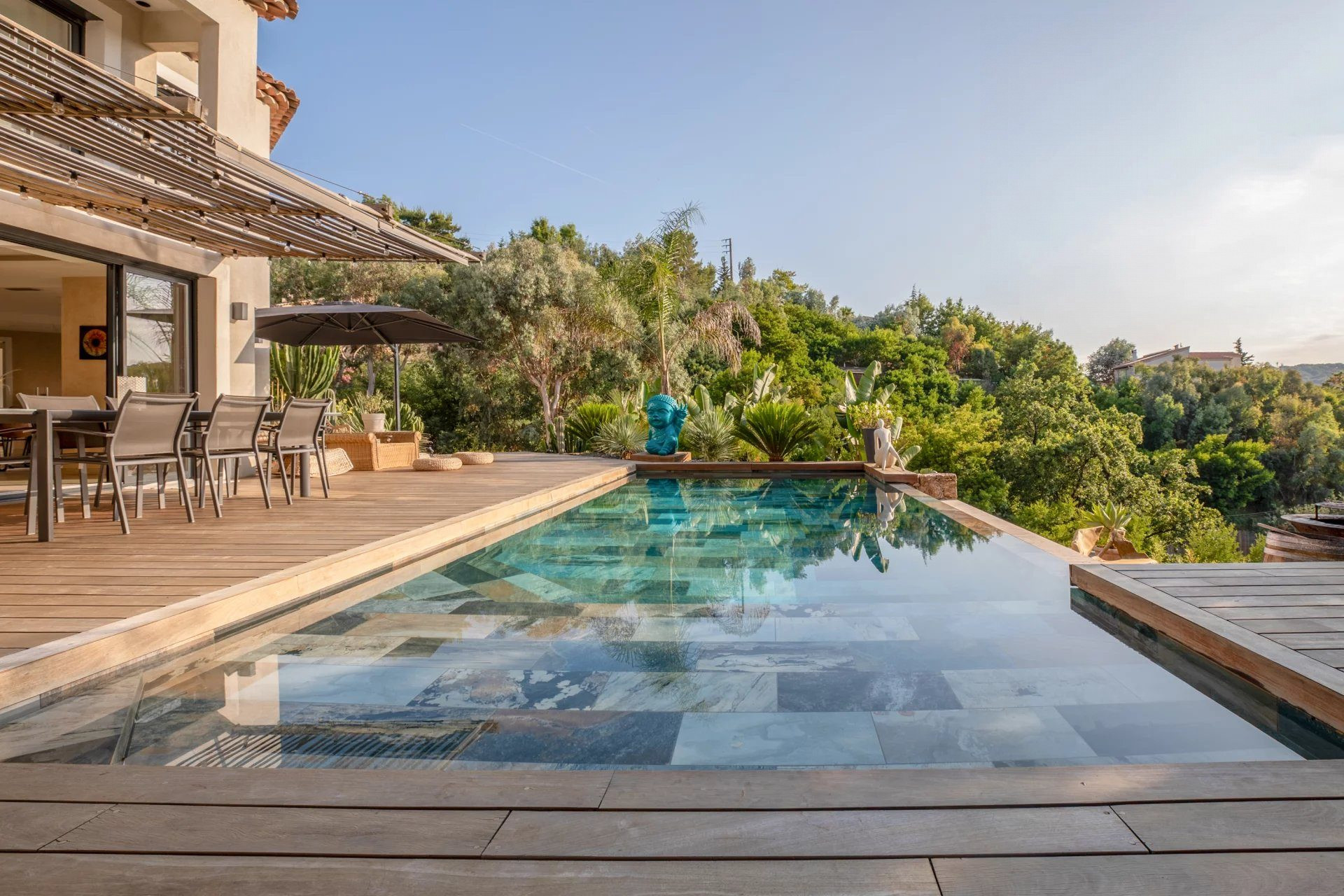Maison à vendre à Vallauris, 222 m²