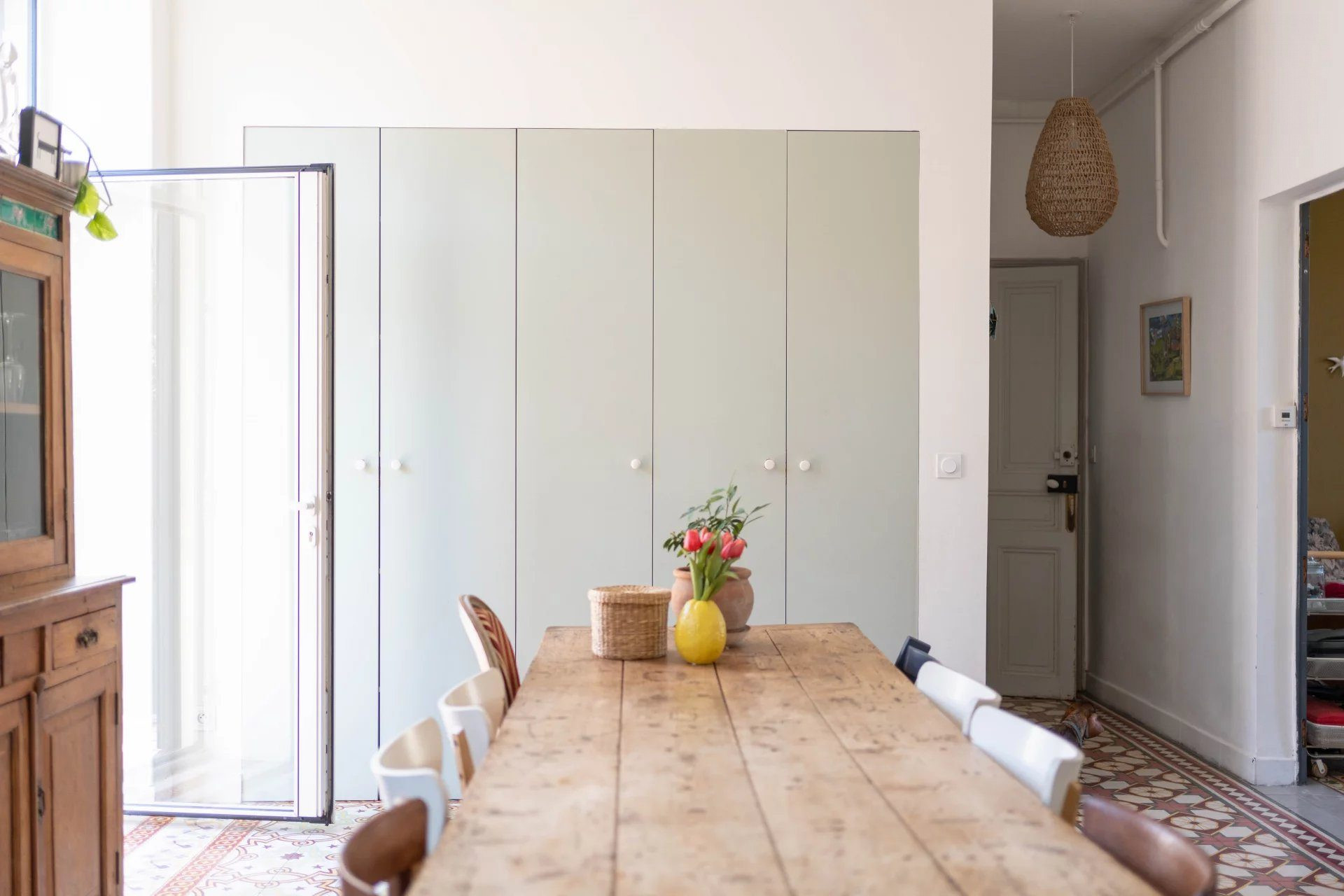 À vendre NÎMES – Maison de caractère avec extérieur, garage et bassin – Quartier RÉVOLUTION