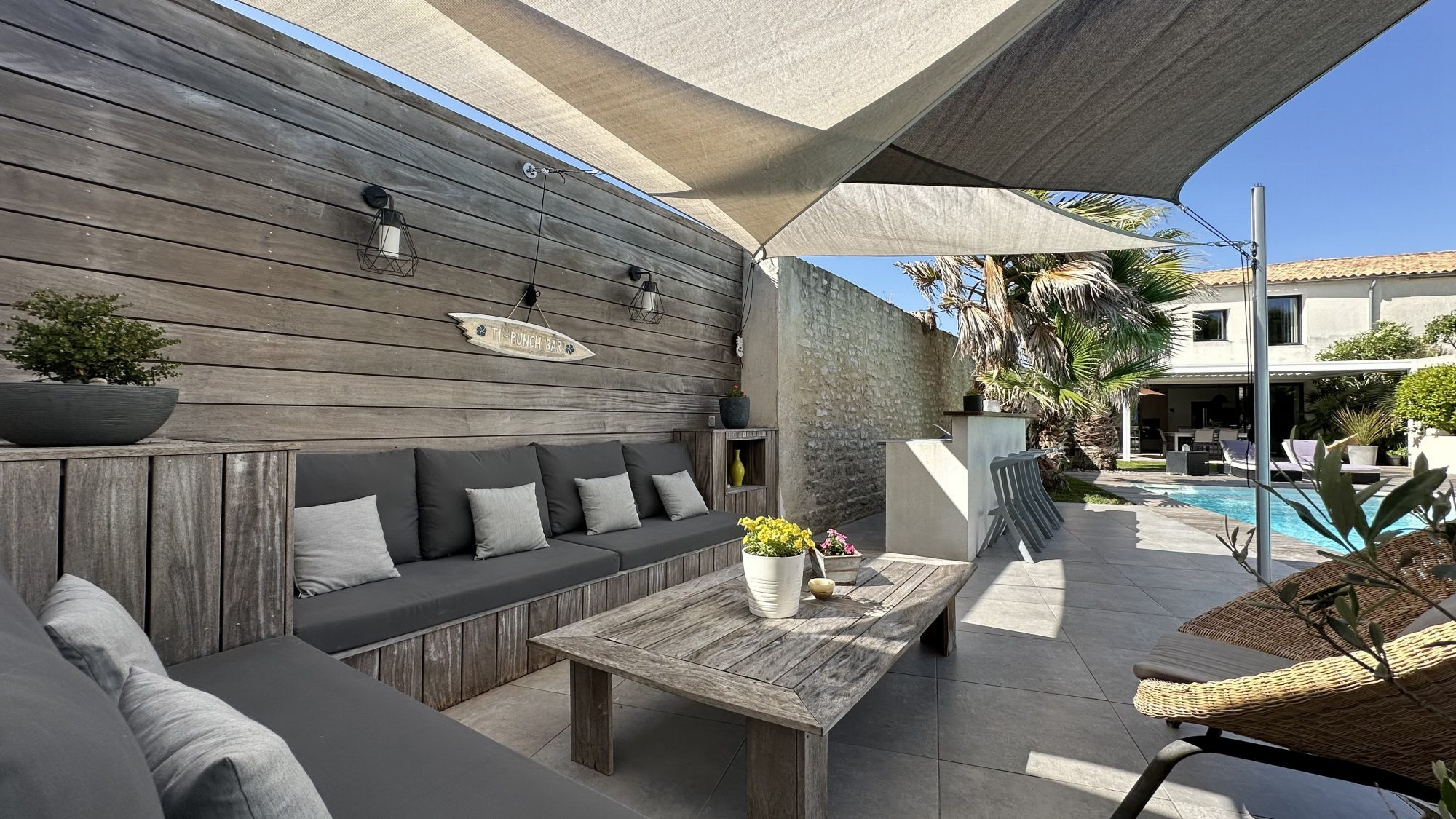 Maison 15 pièces 450 m² · à Marsilly · 450 m² · 2 600 000 €
