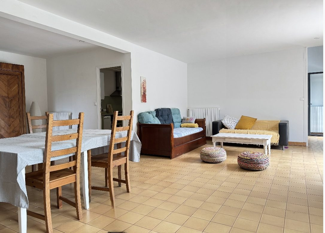 Maison familiale de 153 m² avec deux gîtes indépendants à Saint-Molf