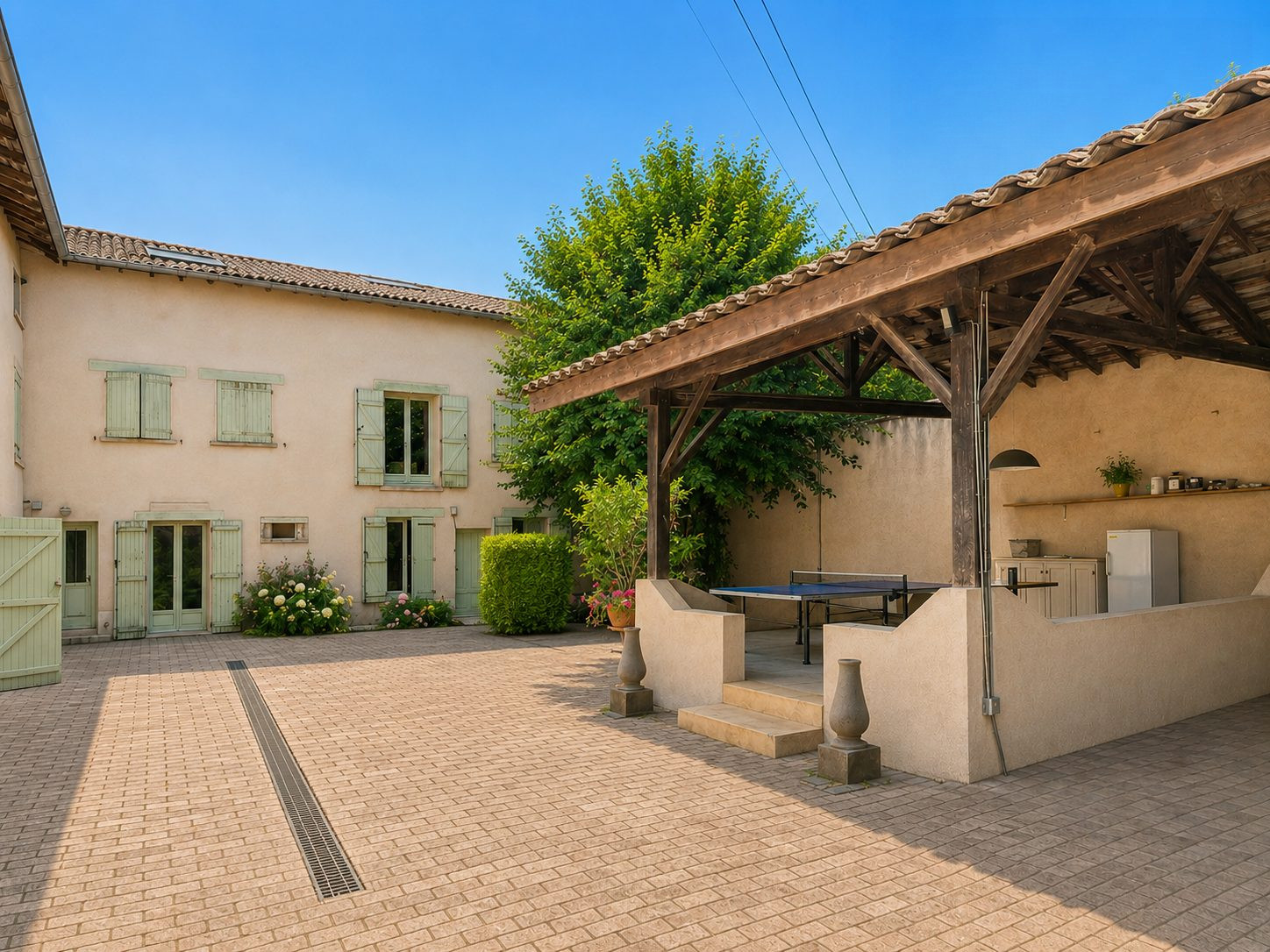 Maison à vendre à Villefranche-sur-Saône, 239 m²