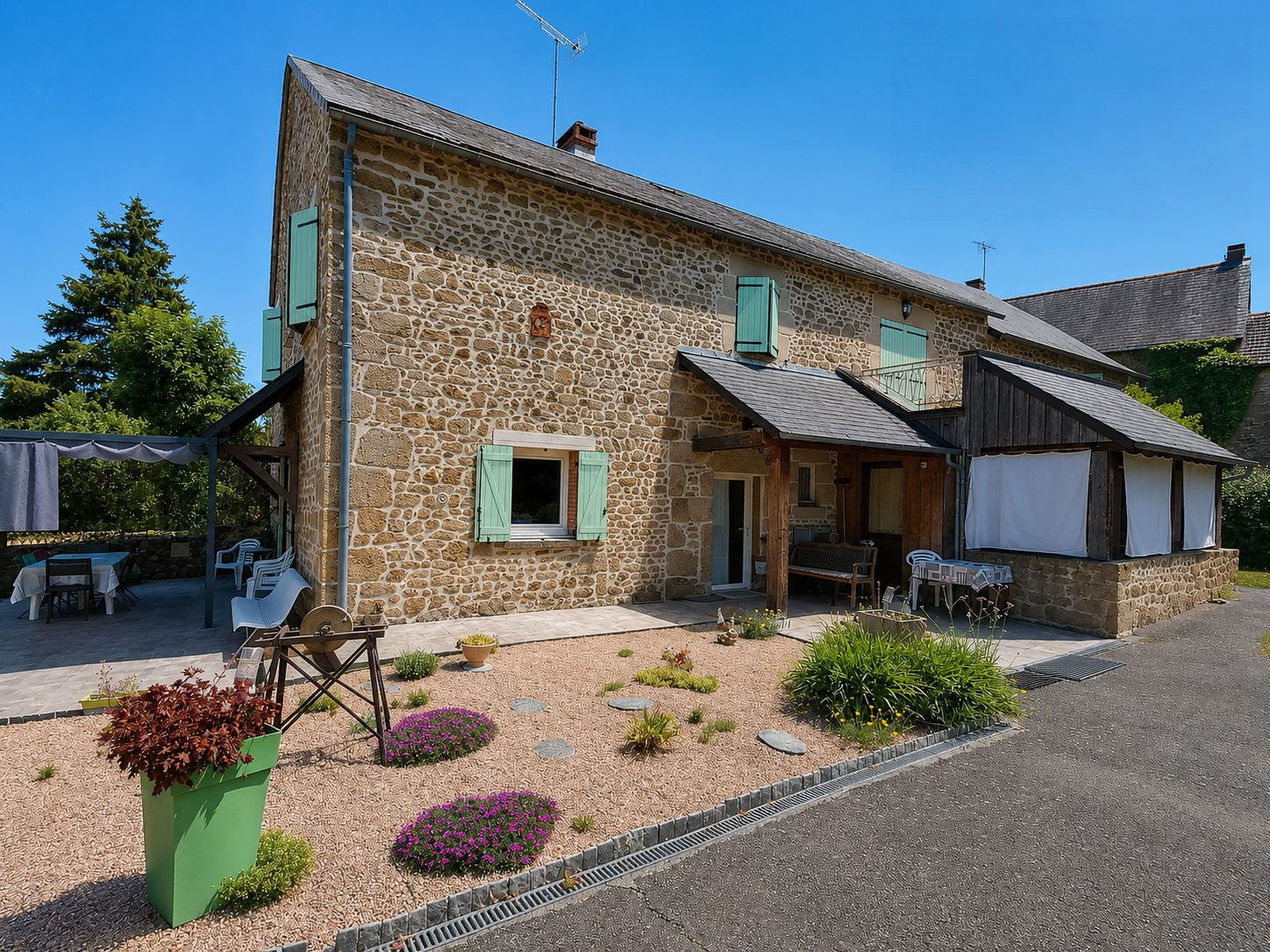 Maison dans Saint-Chabrais