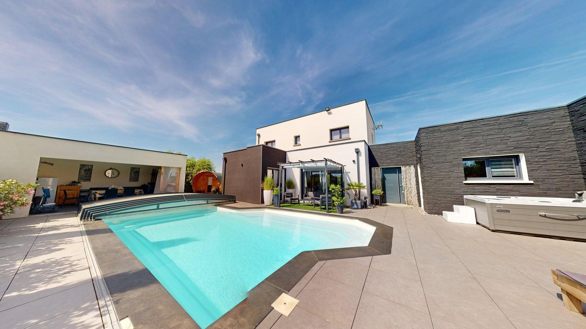 Splendide Maison Moderne de 148 m2 , avec Piscine Pool House