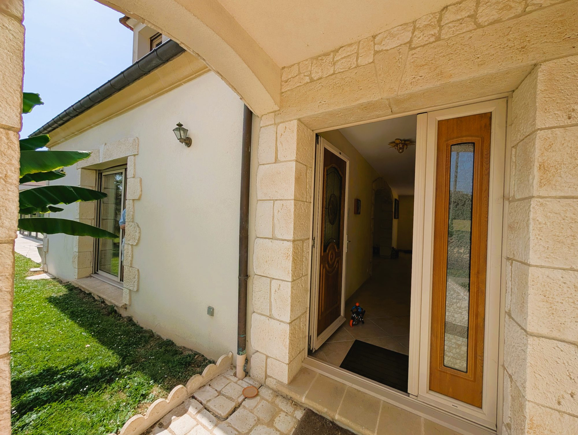Maison à vendre à Favrieux, 340 m²