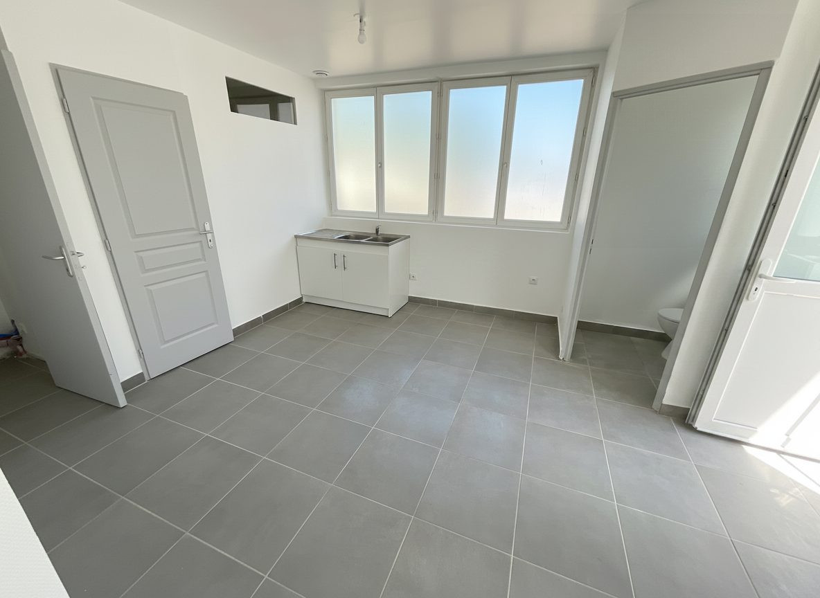 Maison à vendre à Saint-Julien-les-Villas, 76 m²