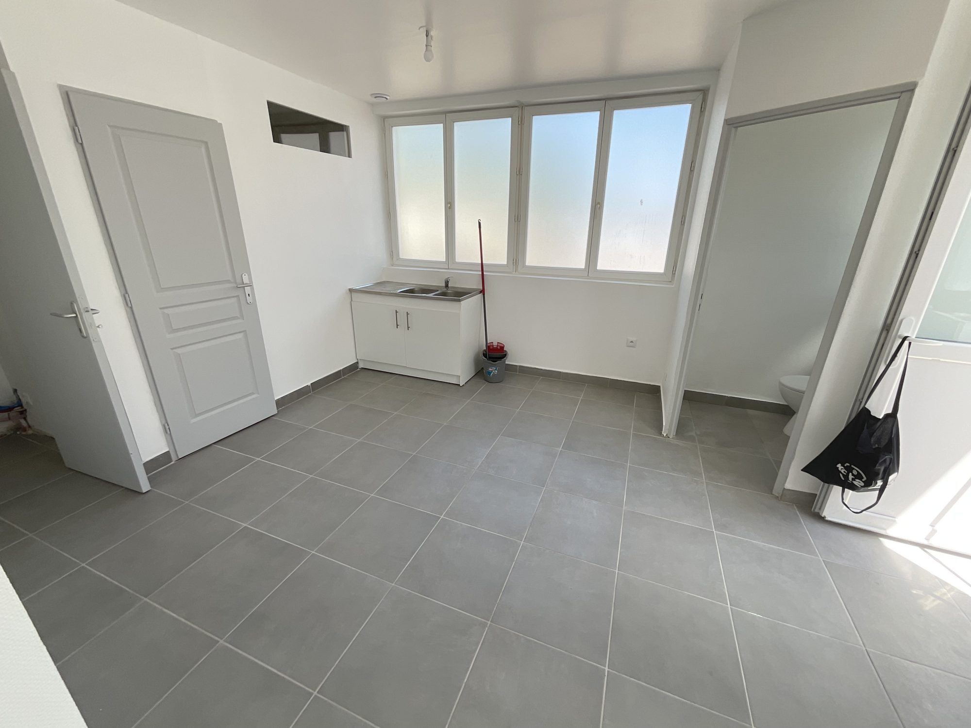 Maison à vendre à Saint-Julien-les-Villas, 76 m²