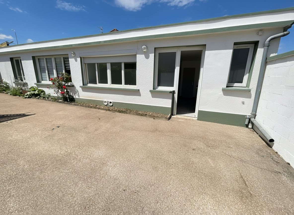 Maison à vendre à Saint-Julien-les-Villas, 76 m²