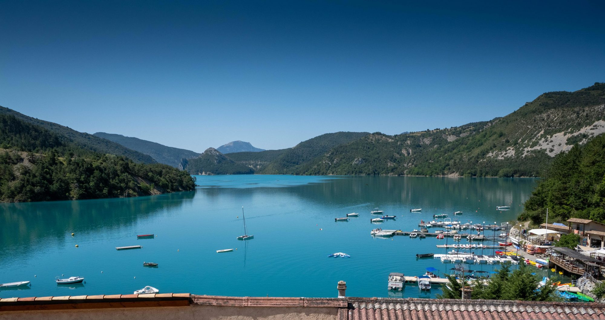Saint-Julien-du-Verdon – Maison de village de standing avec vue panoramique sur le lac