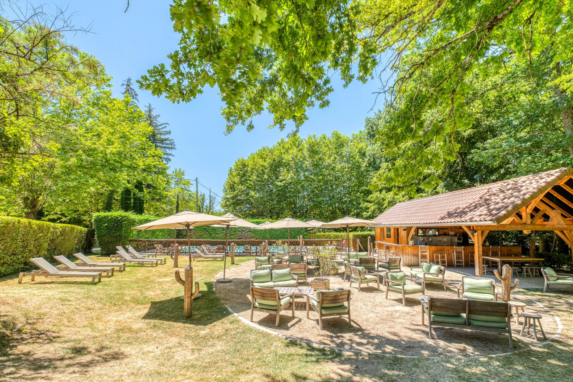 Maison à vendre à Saint-Étienne-de-Saint-Geoirs, 1200 m²