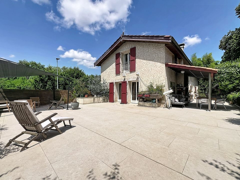 Maison à vendre à Francheville, 372 m²