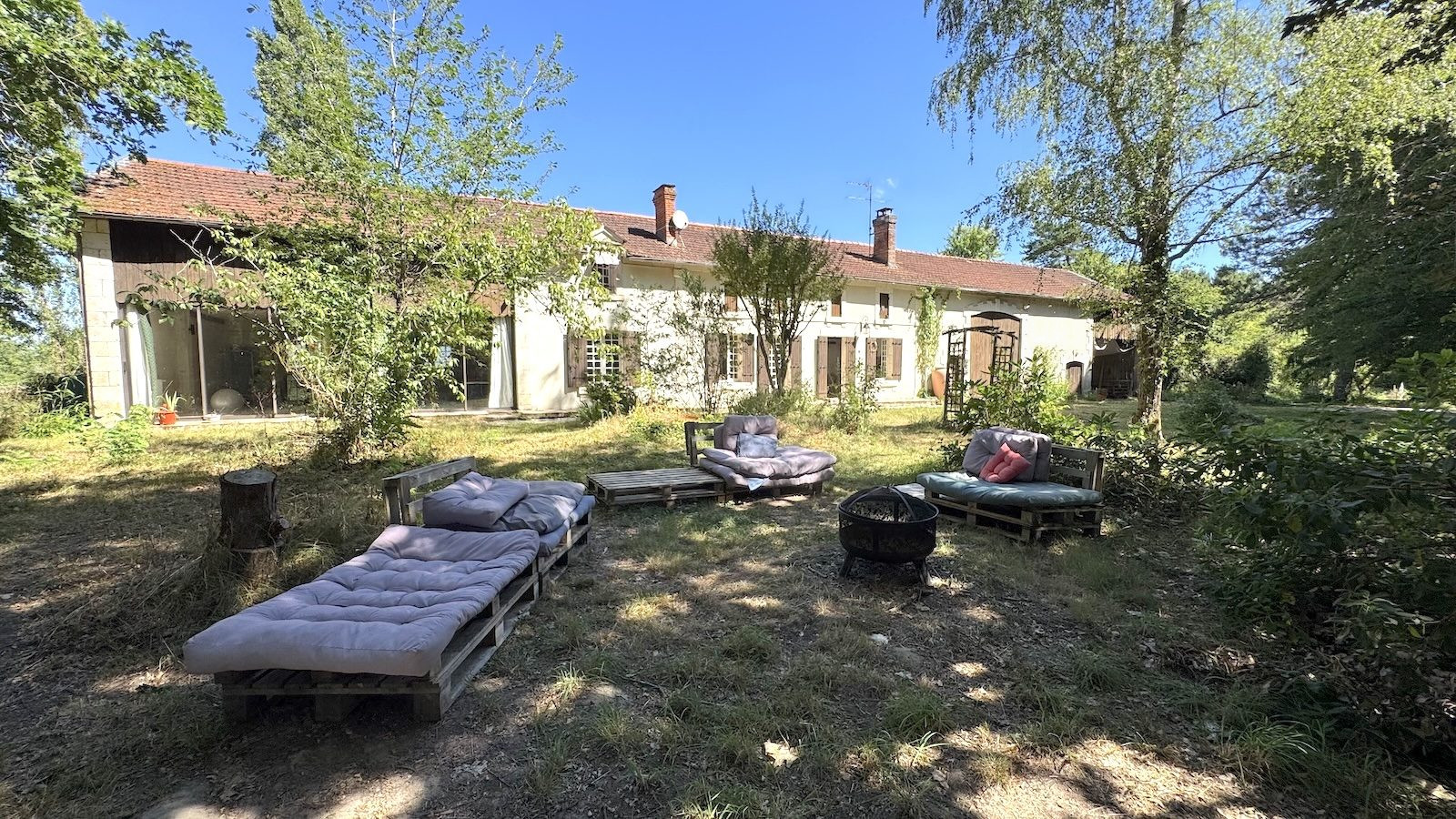 Maison à vendre à Eygurande-et-Gardedeuil, 255 m²