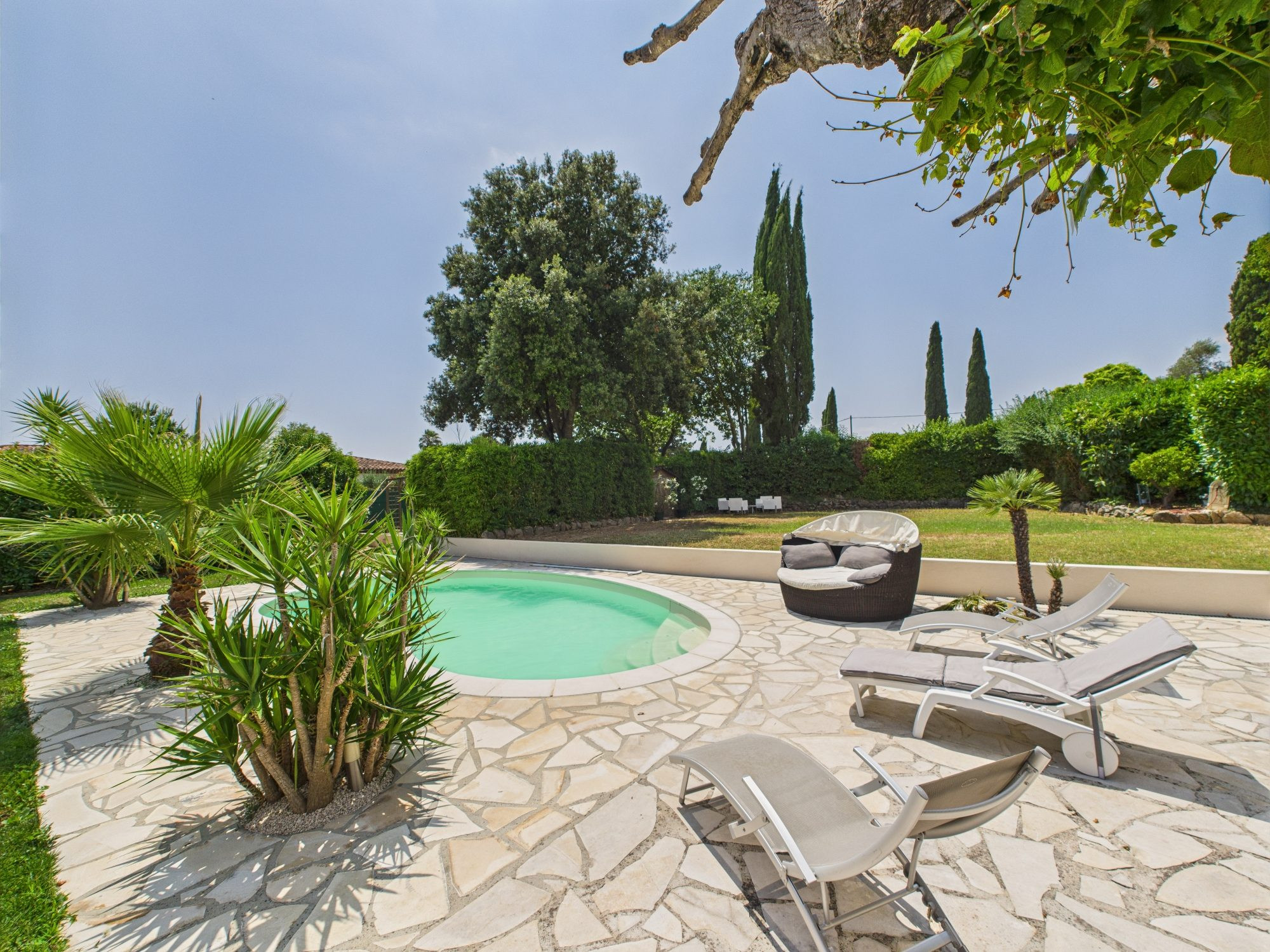 Grasse Saint-Antoine – Renovated House with Swimming Pool 3