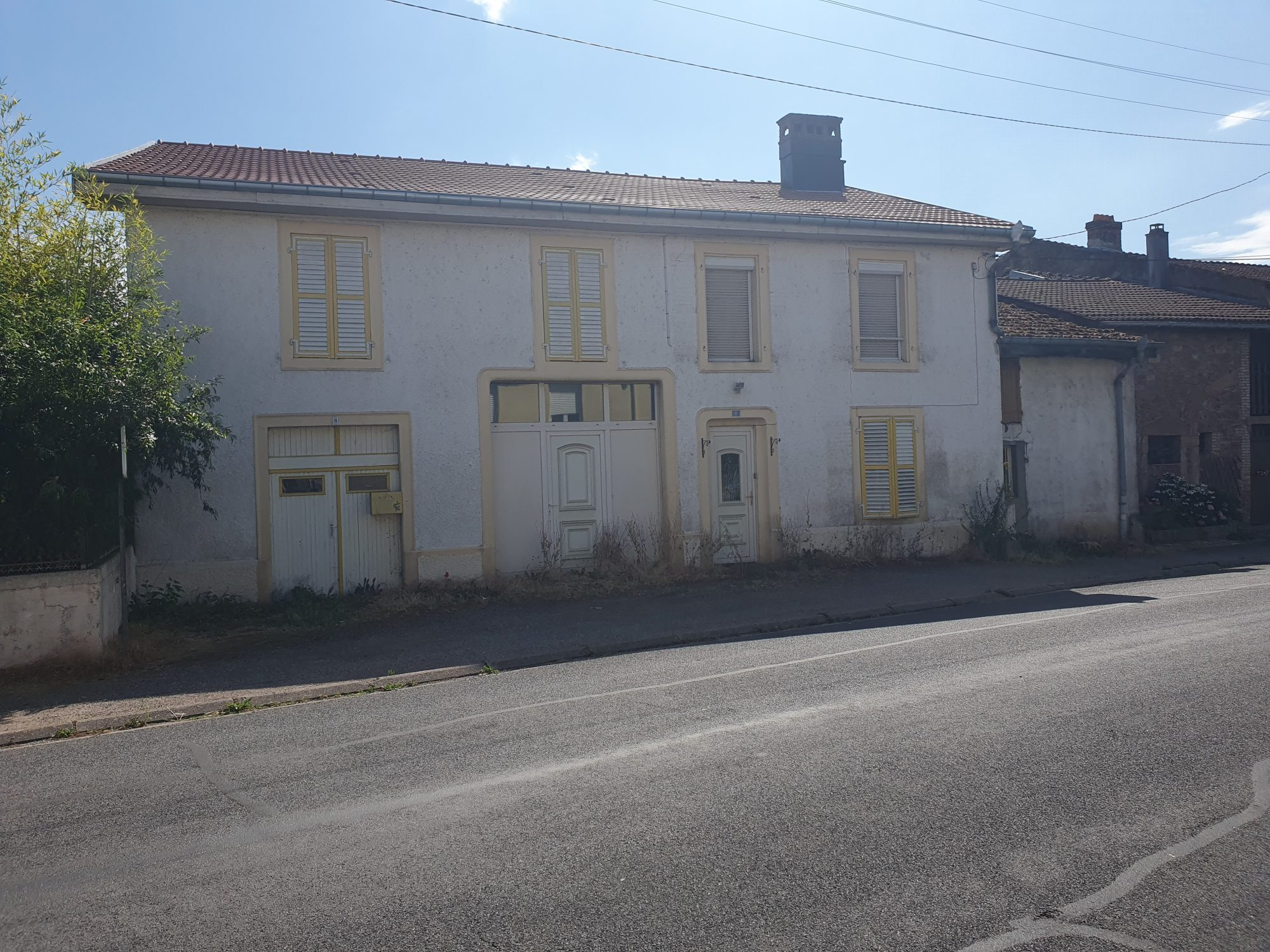 MAISON EN PIERRE 155 m² + GRANGE env: 50 m² + HANGAR env: 200 m² sur plus de 31 ARES à THIAVILLE-SUR-MEURTHE