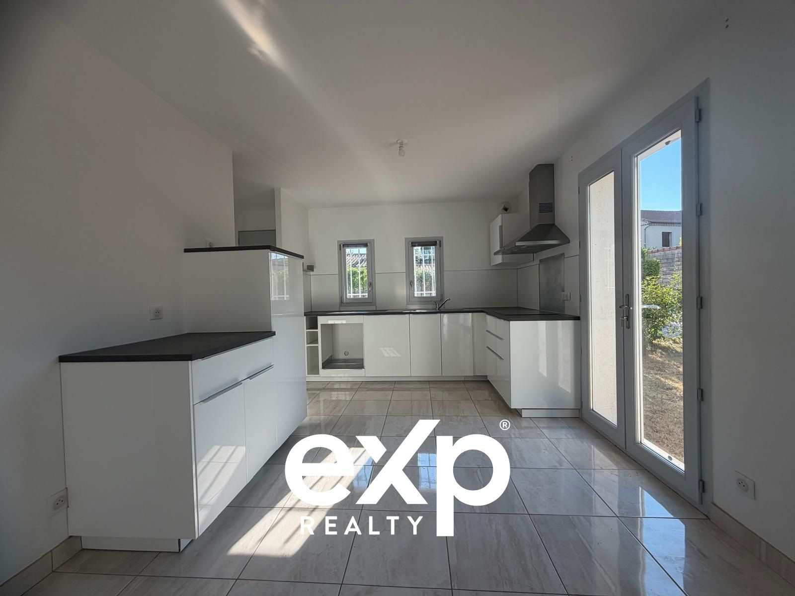 Maison à vendre à Peyrolles-en-Provence, 109 m²