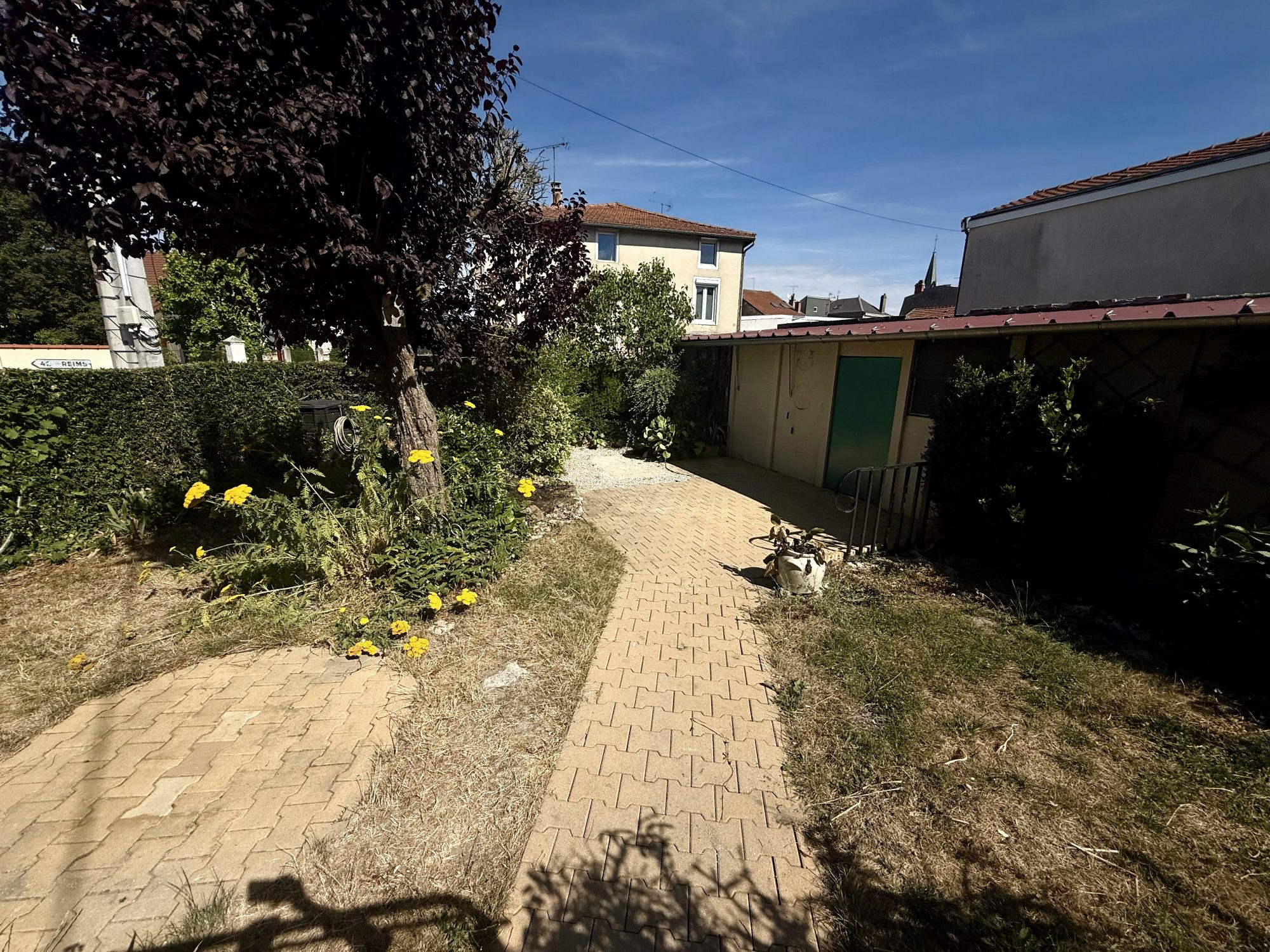 House in the heart of Suippes 2