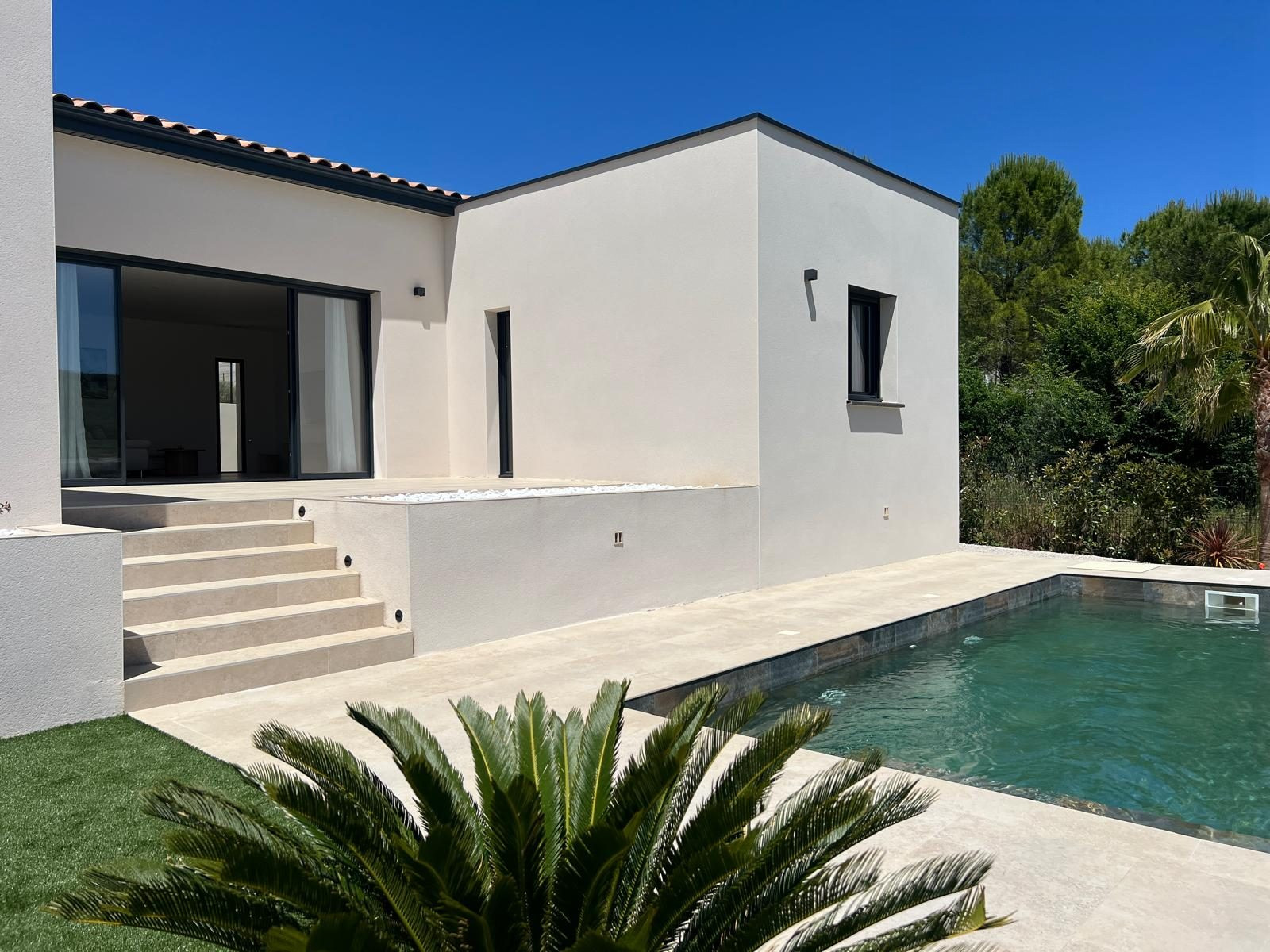 VILLA NEUVE