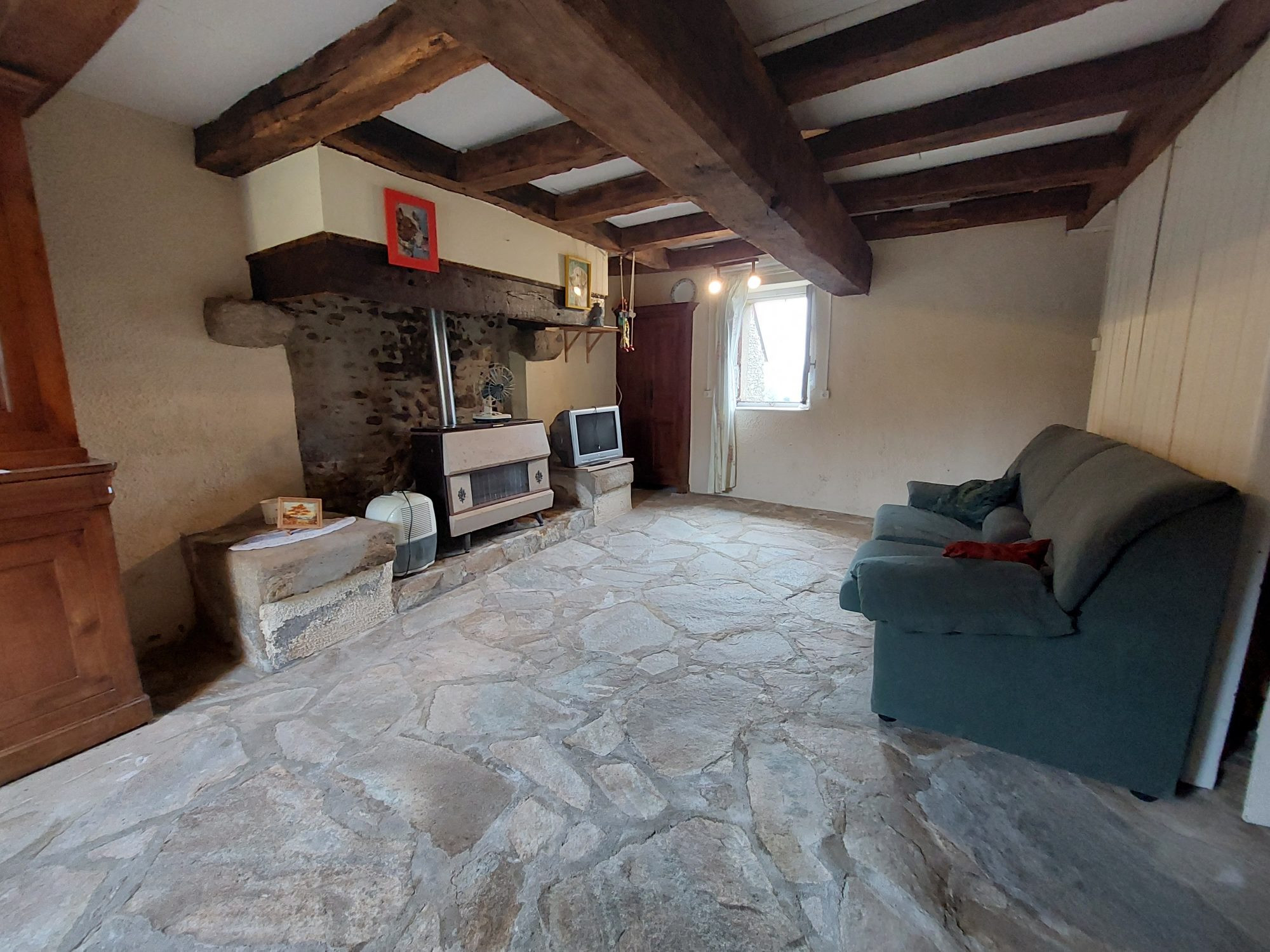 Maison à vendre à Folles, 73 m²