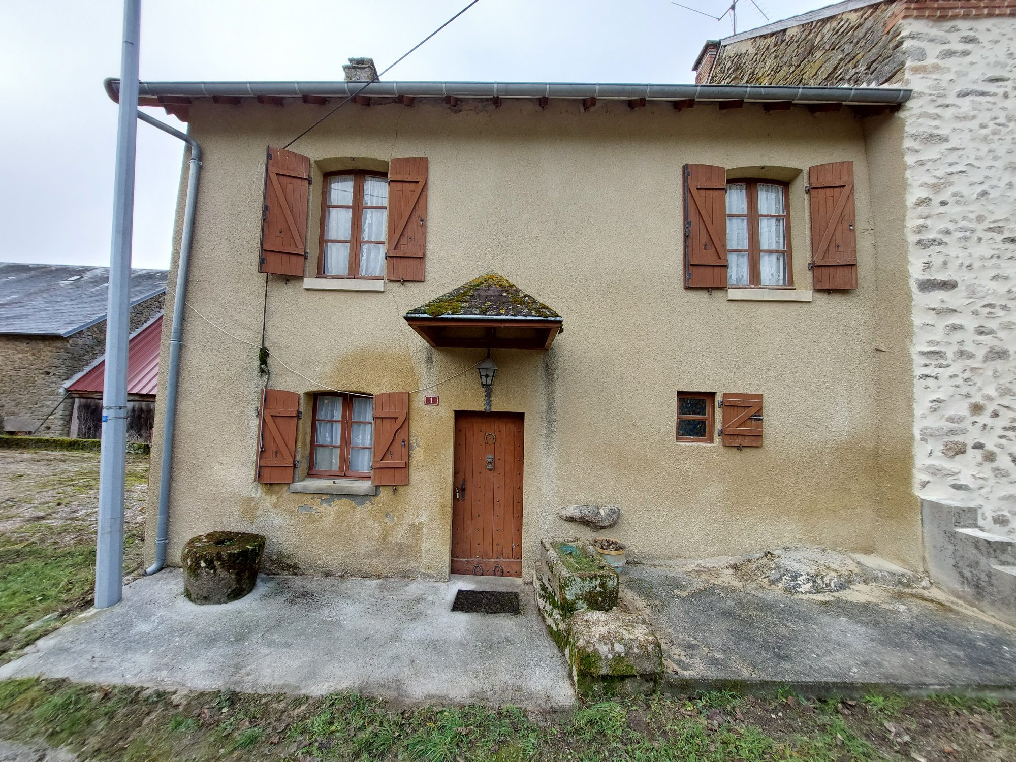 Maison à vendre à Folles, 73 m²