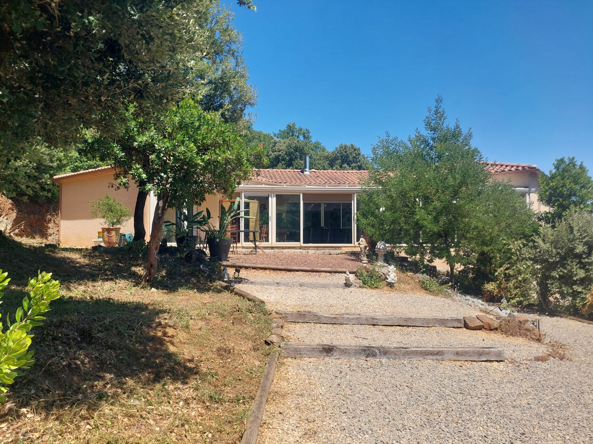 Villa récente 200 m² – Plain-pied – Vue sur les Cévennes