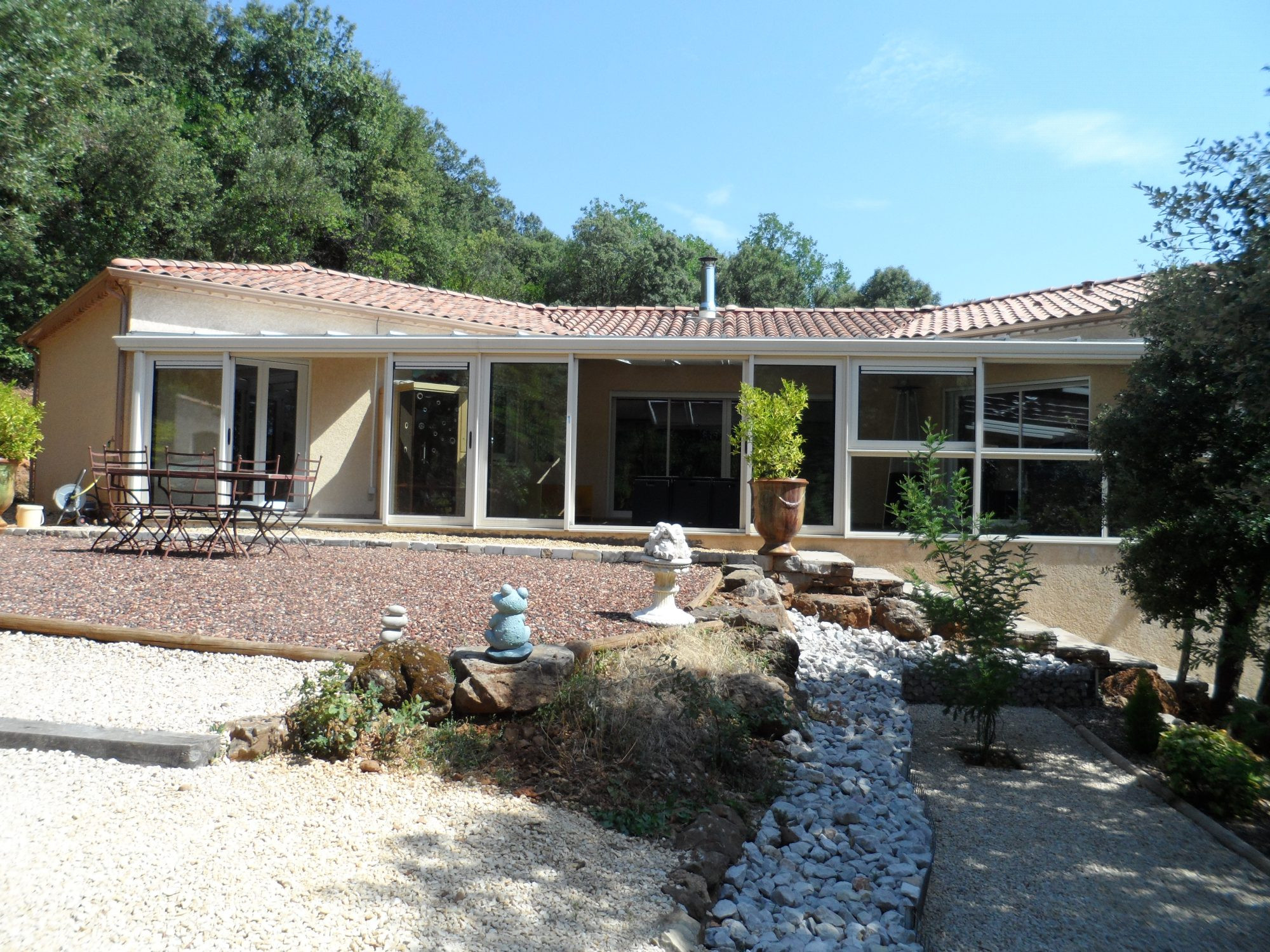 Villa récente – Plain-pied – Vue sur les Cévennes