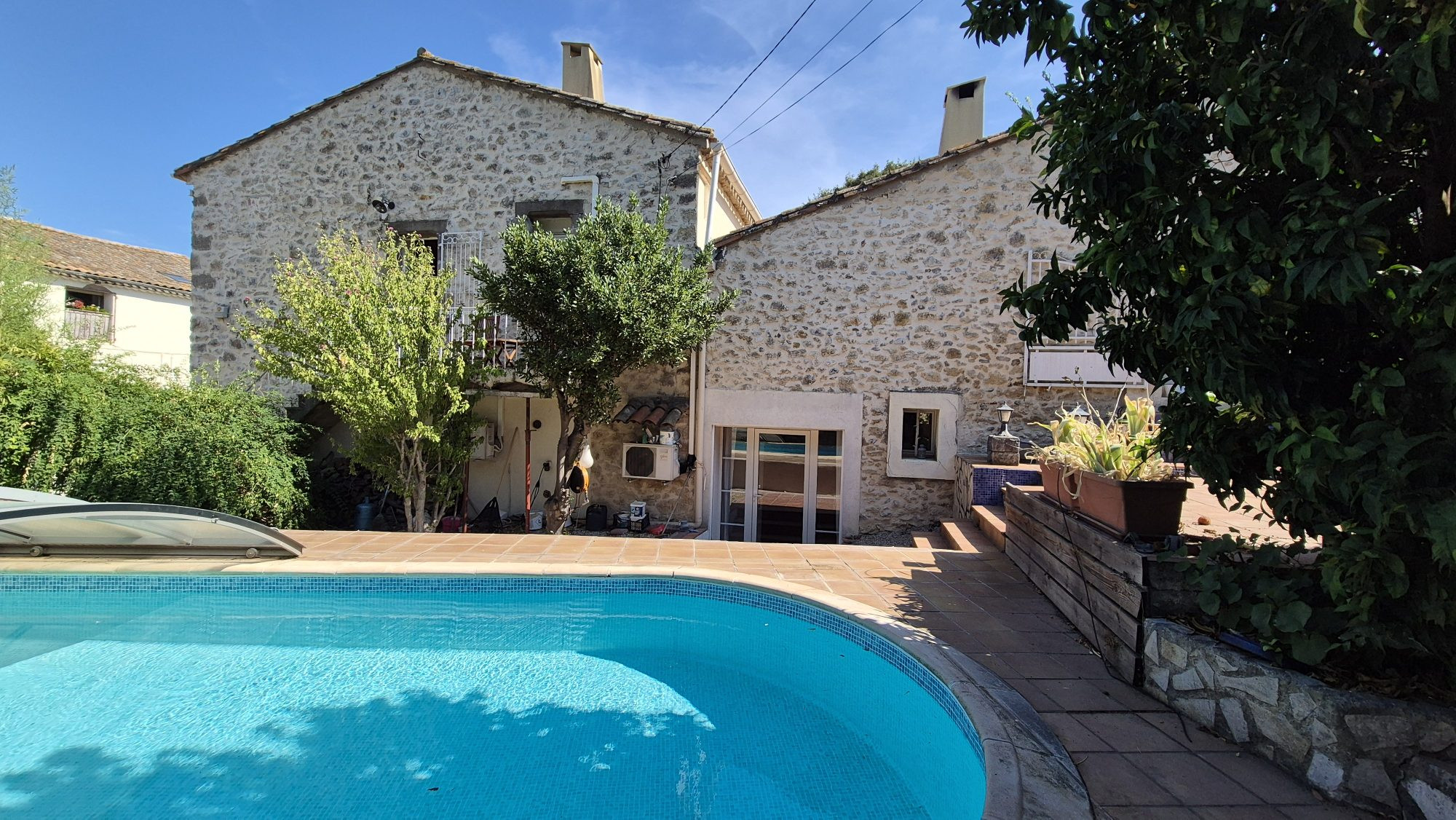 Maison dans Pouzolles