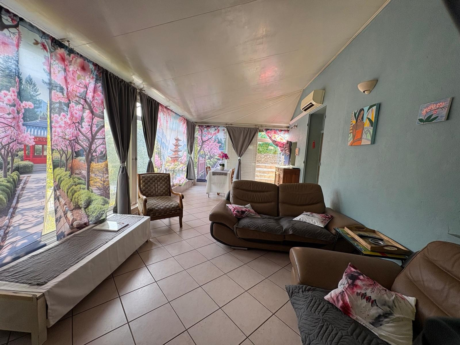 Maison 3 chambres avec piscine, studio à Draguignan