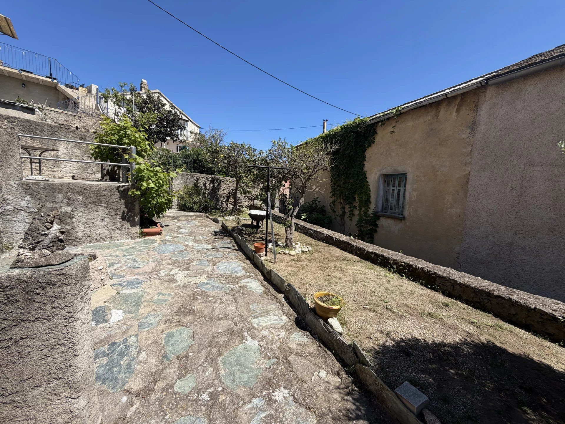 3-Bedroom House - 65m2 - Pietranera - Garden 3