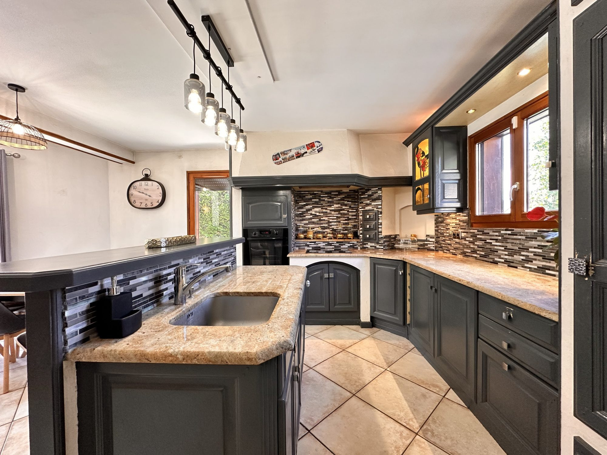 Maison à vendre à Scionzier, 116 m²