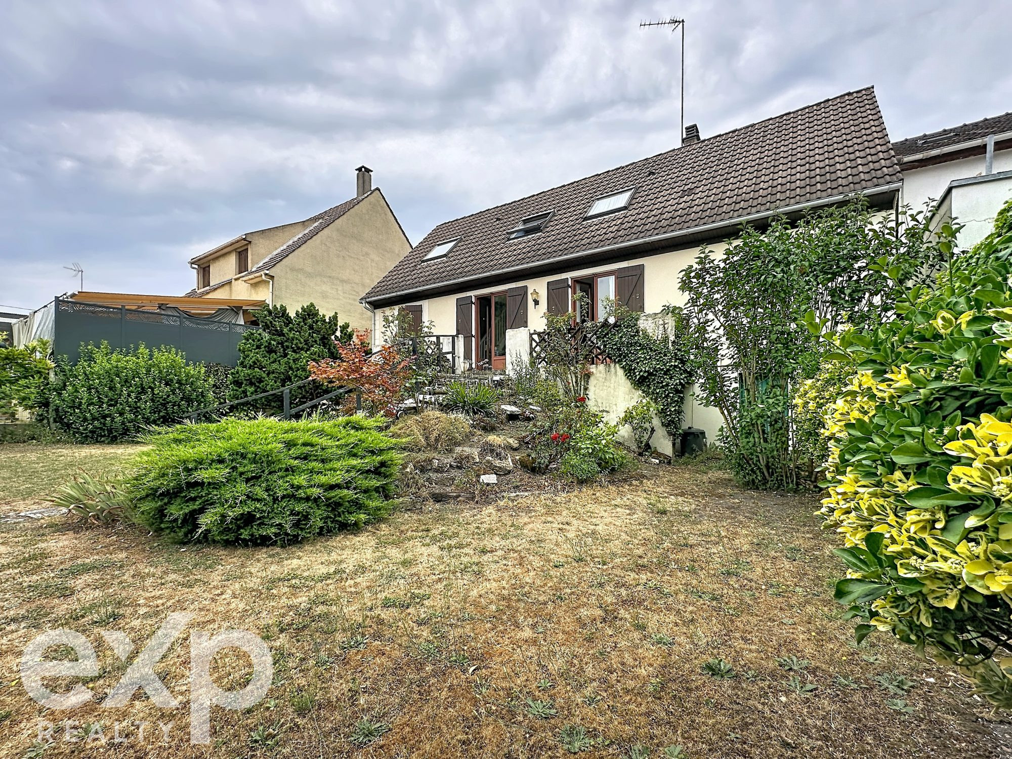Maison 87m2 avec grenier aménageable et sous-sol total sur 507m2 de terrain !