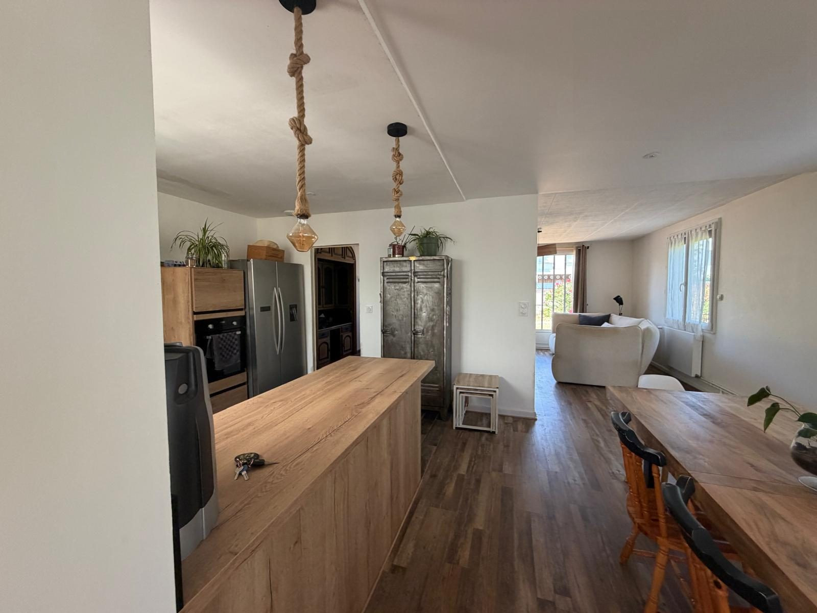 Single-story star: 126 m² bright, 3 bedrooms & wooded garden with no overlooking 3