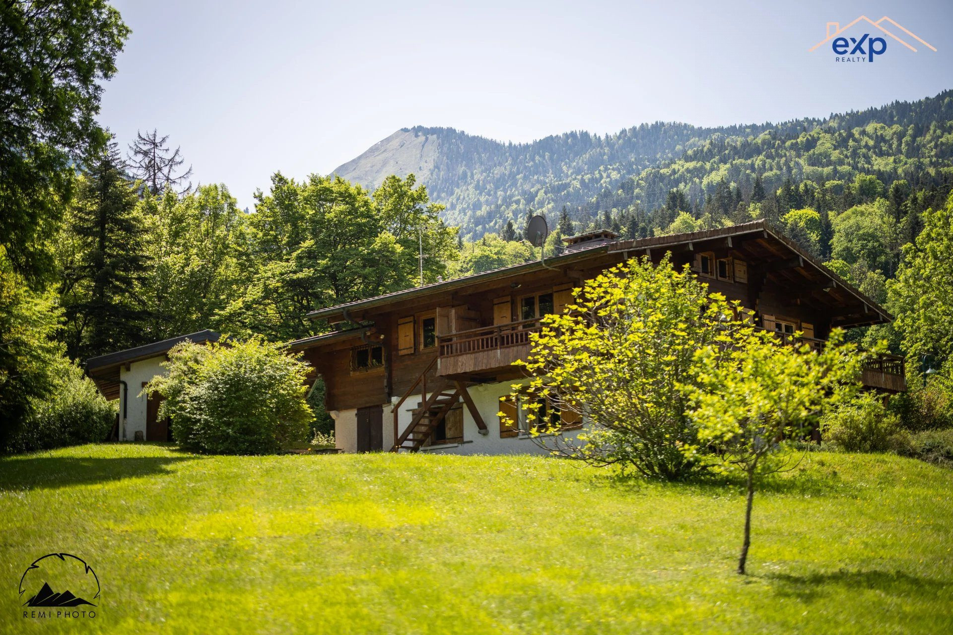 Villa for sale in Giez 3