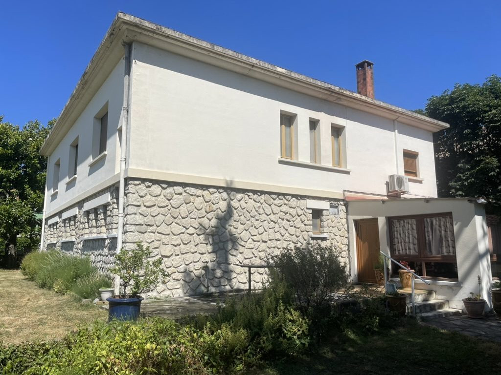 Maison à vendre à Alès, 227 m²