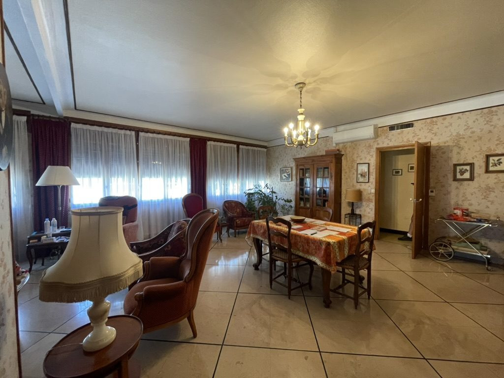 Maison 10 pièces 227 m² · à Alès · 227 m² · 299 000 €