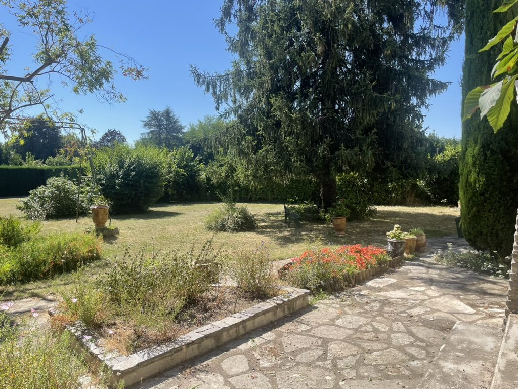 Maison à vendre à Alès, 227 m²