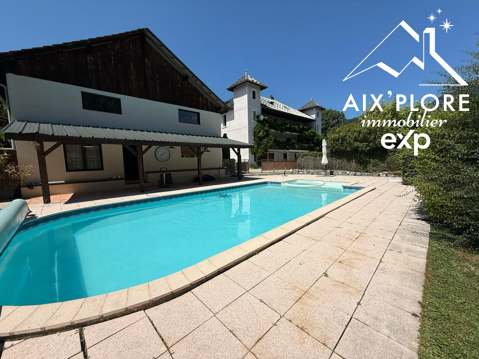 Château à vendre à Verrens-Arvey – 565 m² sur 3 100 m² de terrain