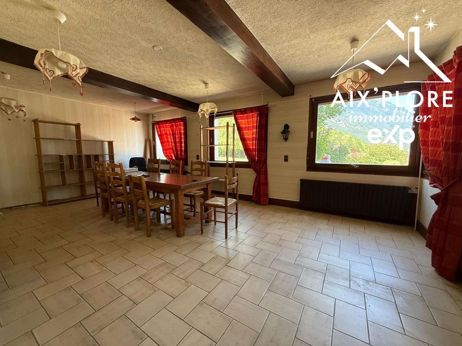 Château à vendre à Verrens-Arvey – 565 m² sur 3 100 m² de terrain